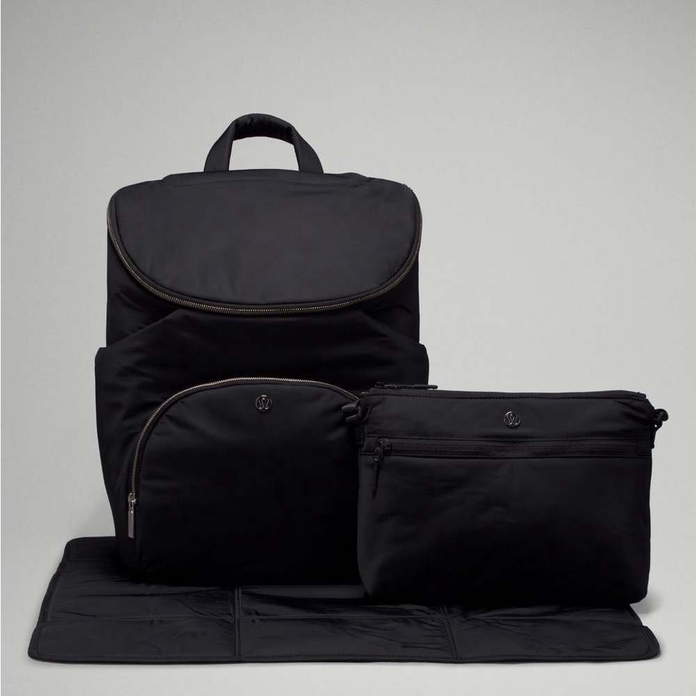🚫SOLD🚫 LULULEMON Crossbody Bag & Changing Pad